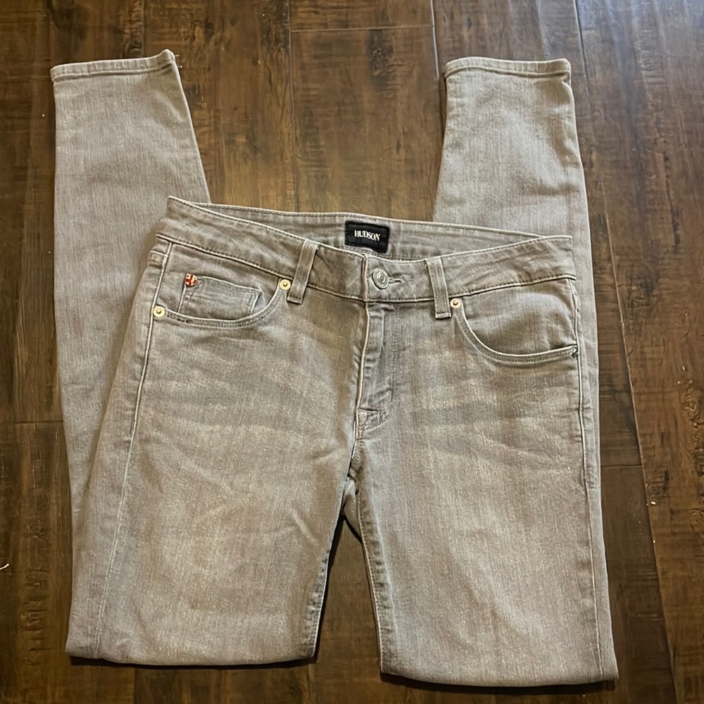 Hudson Gray Skinny Jeans All Shorts & Jeans $12 or 2x$20 -Bundle & Offer! - Picture 1 of 2